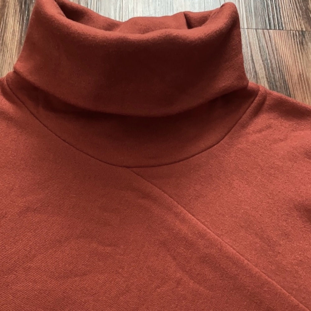 NWOT Alo Yoga Soleil Cropped Turtleneck - Picture 7 of 16